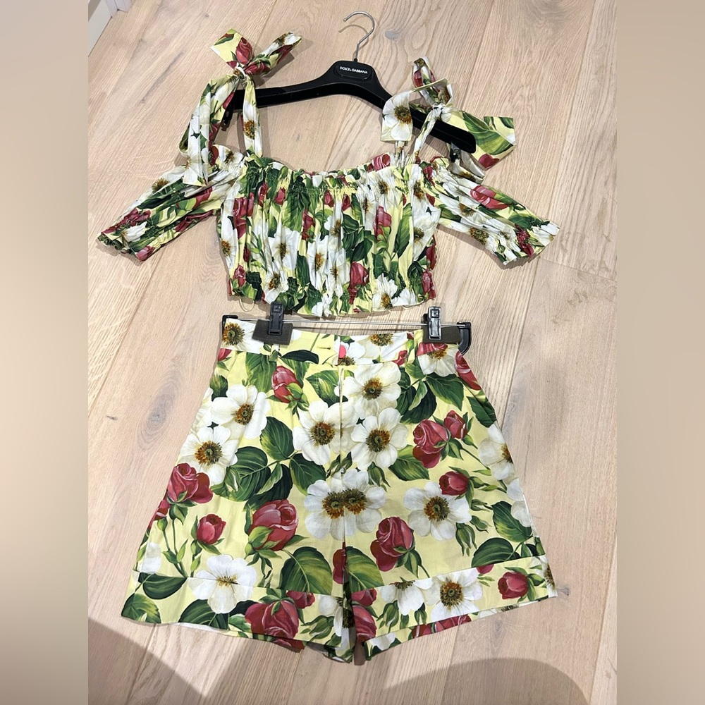 Dolce Gabbana crop top size 40 and shorts size 38